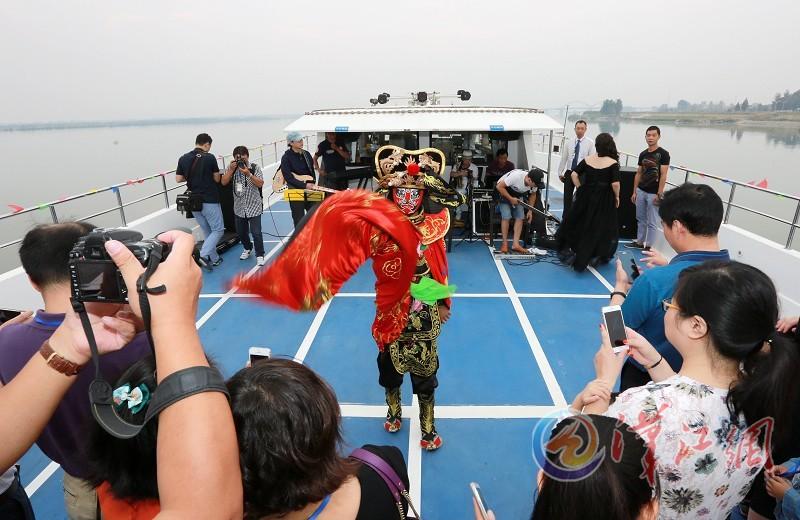 国际邮轮旅游路线与价格概览，小巷深处的神秘之旅探索