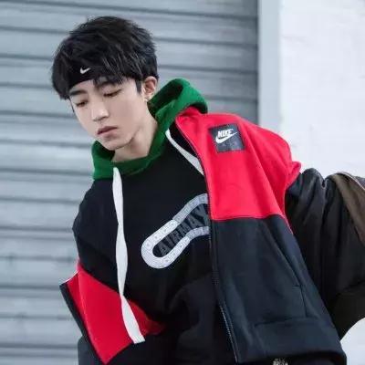 时代之星王俊凯，璀璨头像图片新览