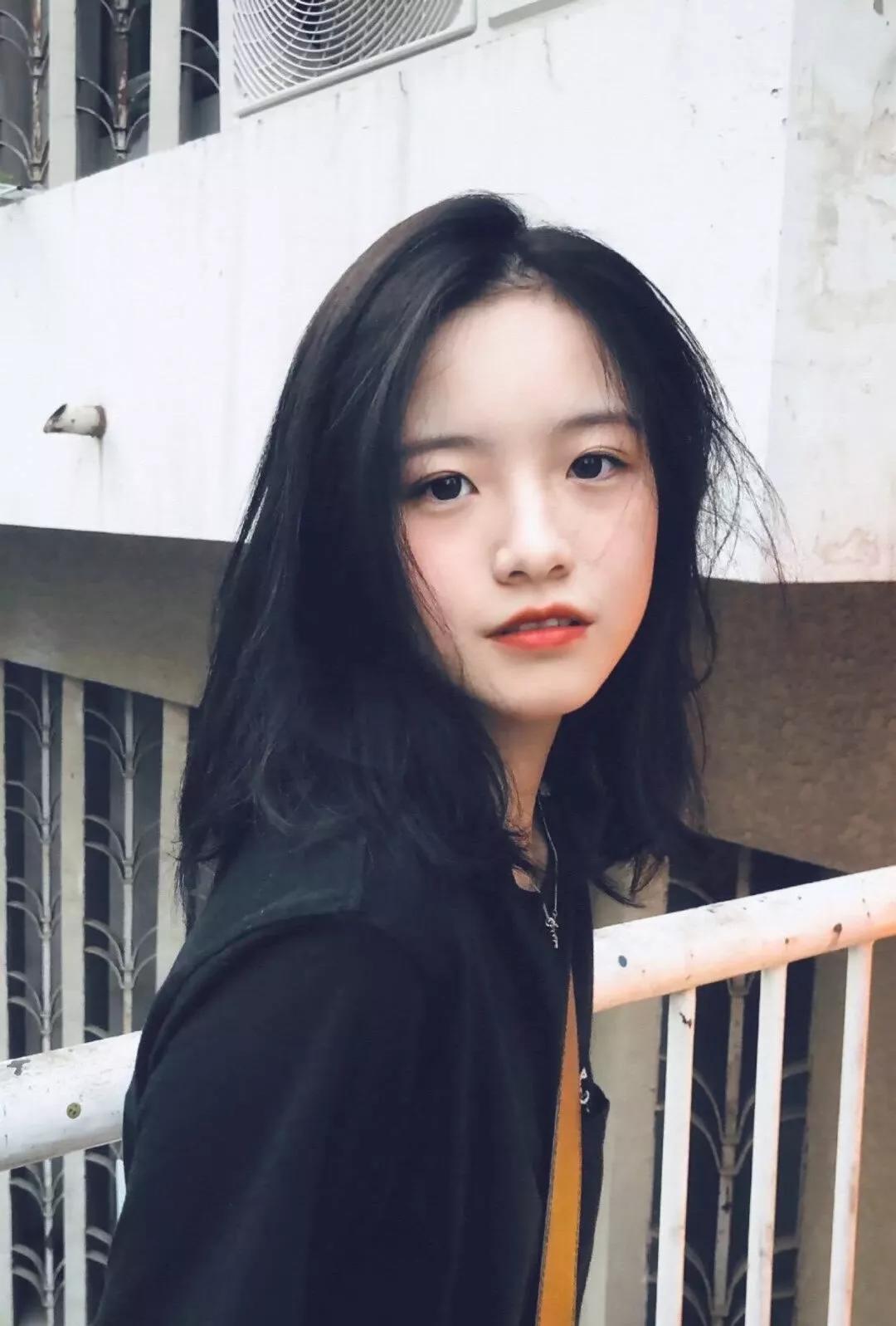最新明星系列火热在线阅读
